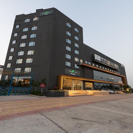 The Fern Residency, Jamnagar Hotel Bagian luar foto