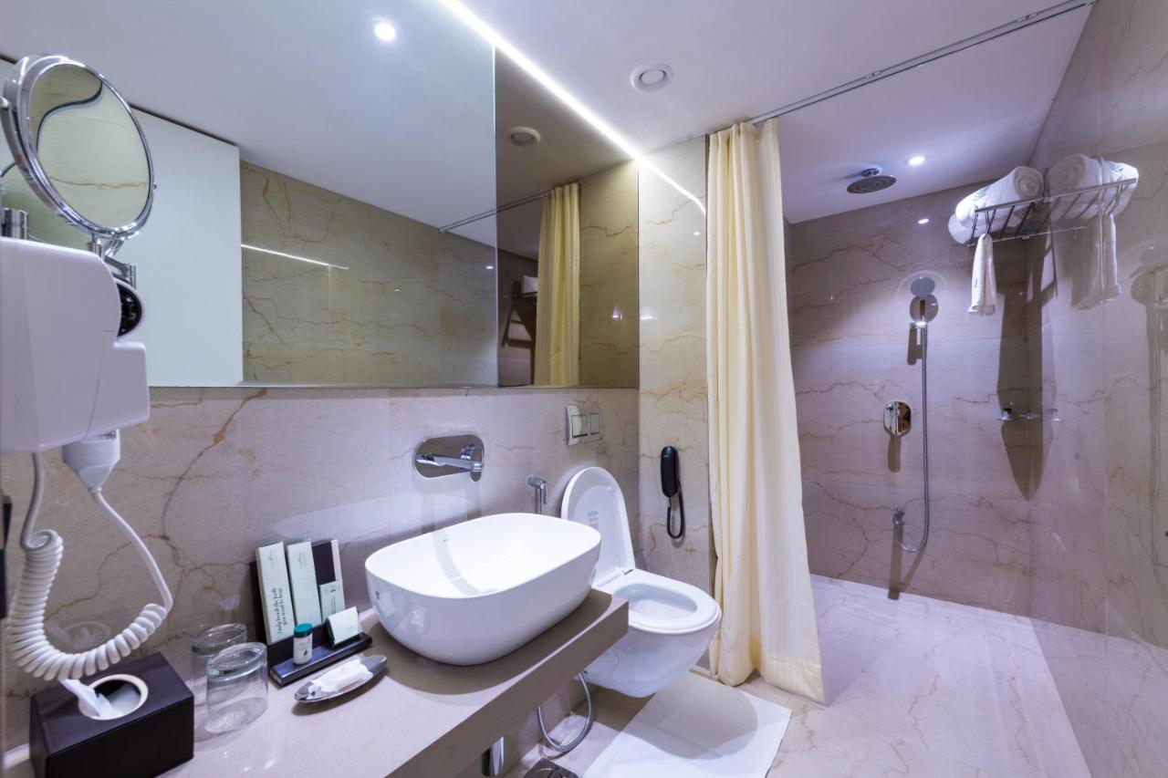 The Fern Residency, Jamnagar Hotel Bagian luar foto