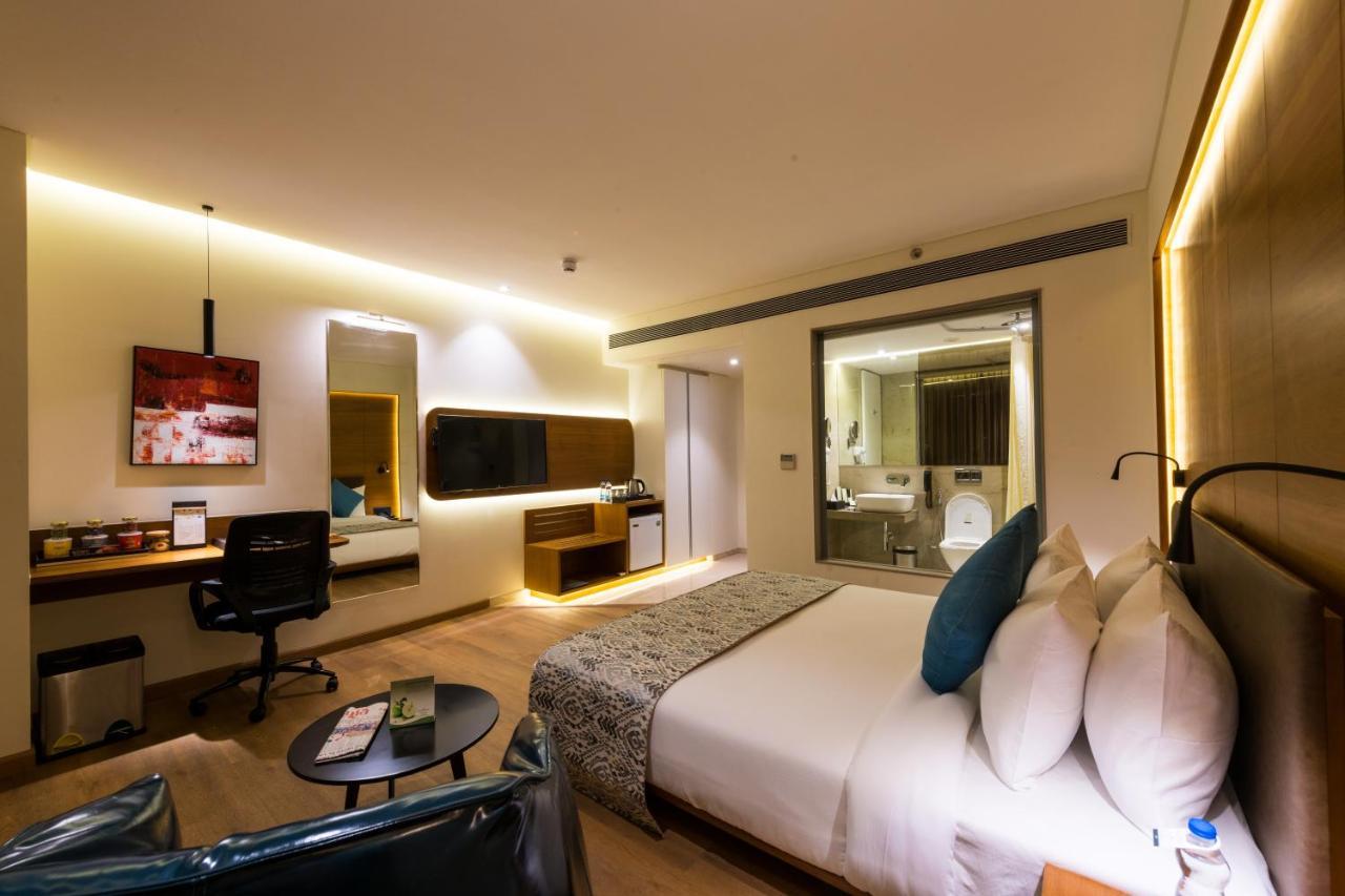 The Fern Residency, Jamnagar Hotel Bagian luar foto