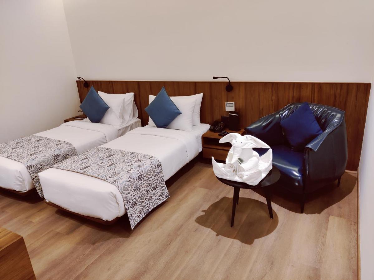 The Fern Residency, Jamnagar Hotel Bagian luar foto