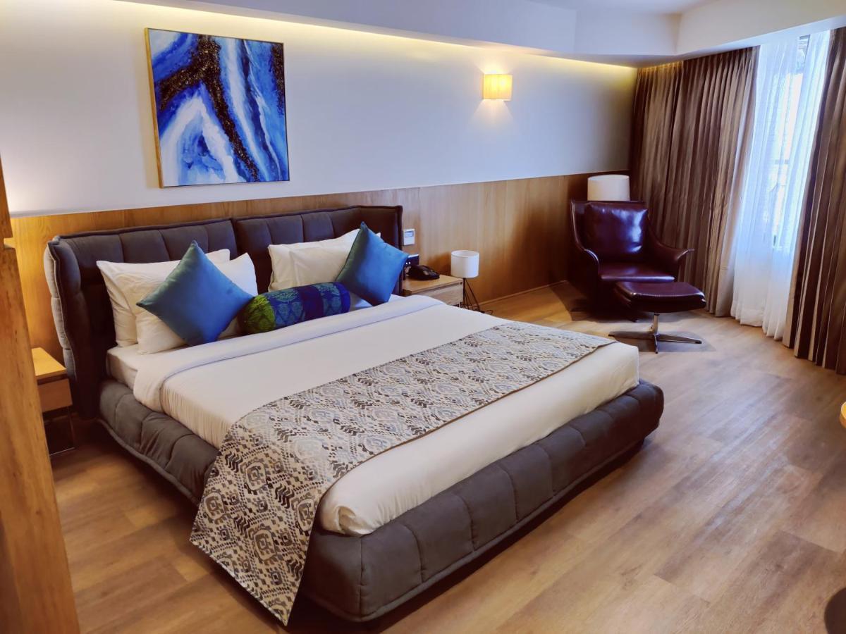 The Fern Residency, Jamnagar Hotel Bagian luar foto