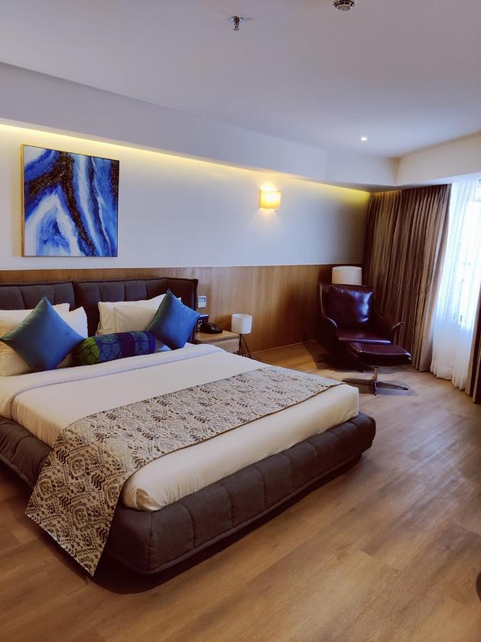 The Fern Residency, Jamnagar Hotel Bagian luar foto