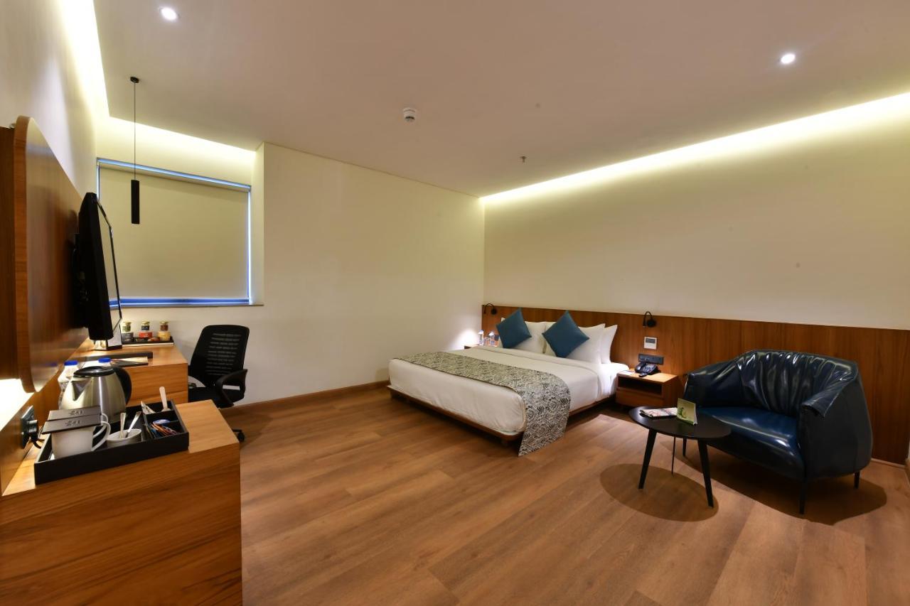The Fern Residency, Jamnagar Hotel Bagian luar foto
